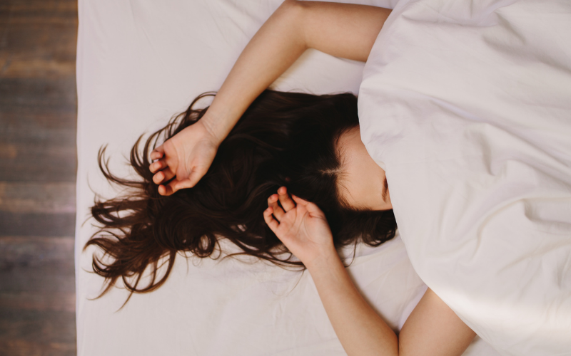 Tryptophan – dein Stimmungs-Funke und Schlaf-Flüsterer